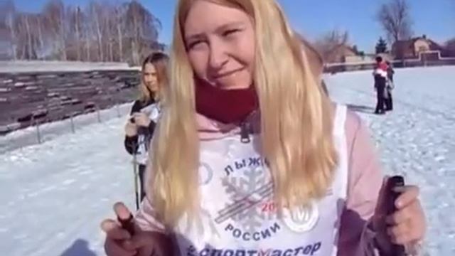 2019 г. Блондинки и брюнетки-в одном потоке... смотреть онлайн