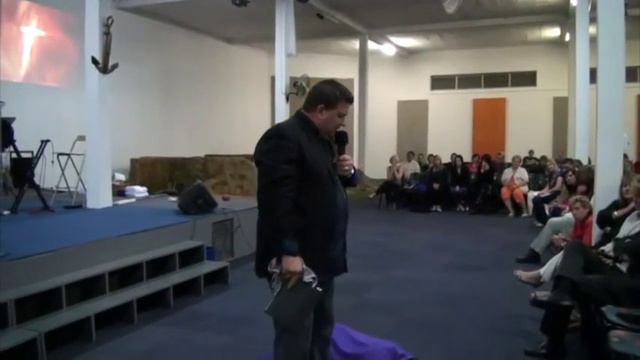 Apostle Danie Slabbert establishing the Apostolic calll upon Jean-Pierre's life смотреть онлайн