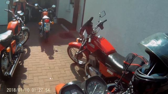 Сравниваем звук Ява 350 638 ,Иж ПС ,Иж Юпитер 5 смотреть онлайн