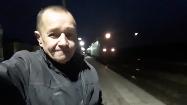 Кривой Рог Поезд с Киева прибыл в Кривой Рог. смотреть онлайн