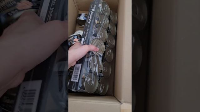 Распаковка посылки для Сфинкса Еда/Сухой корм и влажный корм. смотреть онлайн