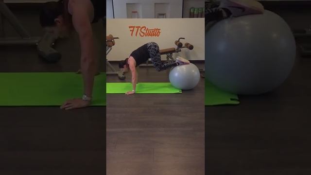 Силовая тренировка рекордсменки России по триатлону Ironman, Марии Лемесевой. смотреть онлайн