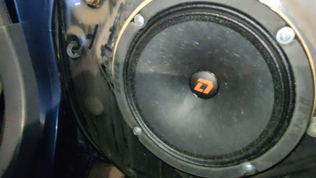 Замена штатных динамиков в Toyota Vista SV40 на DL Audio Raven 165 смотреть онлайн
