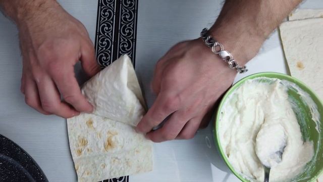 Треугольники с творогом из лаваша смотреть онлайн