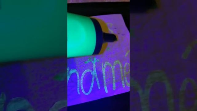 Проверка ультрафиолетового фонарика из телефона смотреть онлайн