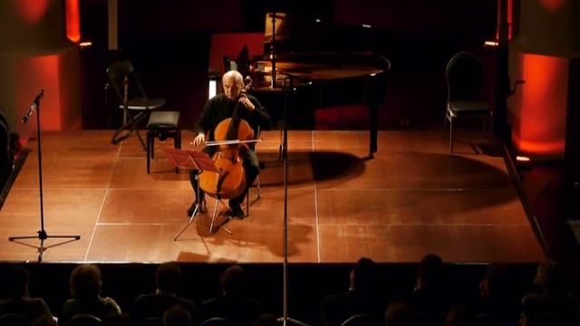 J.S. Bach - Cello suite Nr.2 - Prelude - Alexander Dmitriev смотреть онлайн