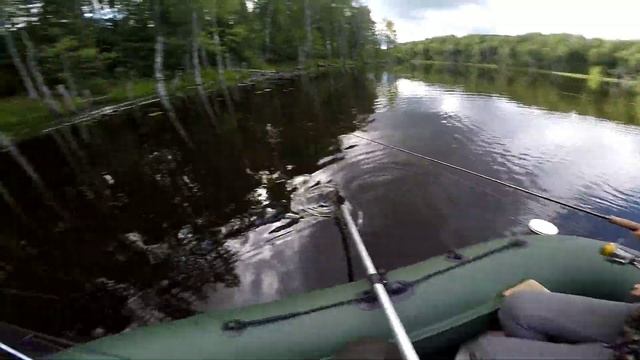 Рыбалка на спиннинг в июле. День рыбака. смотреть онлайн
