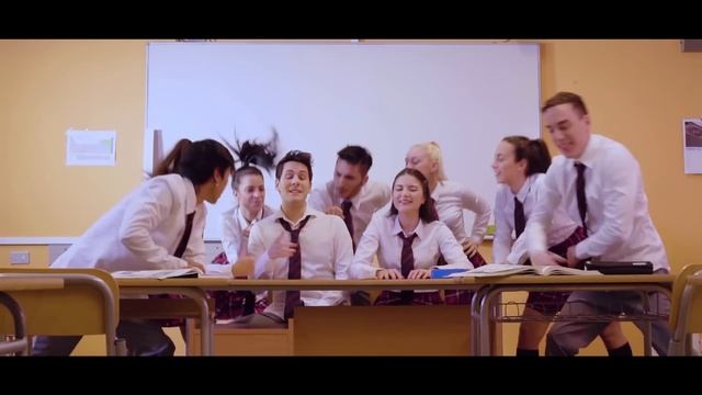 Me contro Te - Princesa (Videoclip) смотреть онлайн