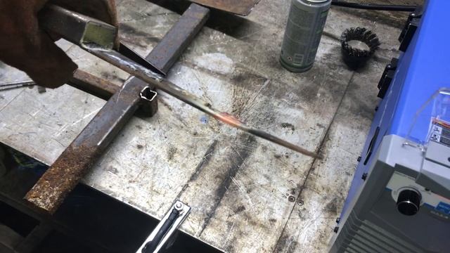 Бюджетный сварочный полуавтомат KeyGree FLUX-135 смотреть онлайн