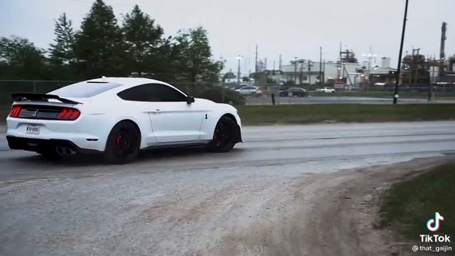 Ford Mustang Shelby?? смотреть онлайн