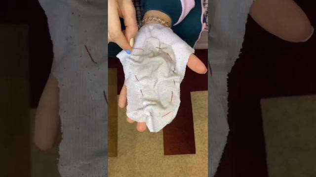 Как сделать так, чтобы на белых носках не пачкалась подошва? смотреть онлайн