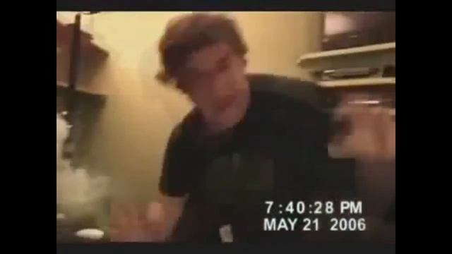 Youtube Poop: Official Scary Maze Game Reaction Remix смотреть онлайн