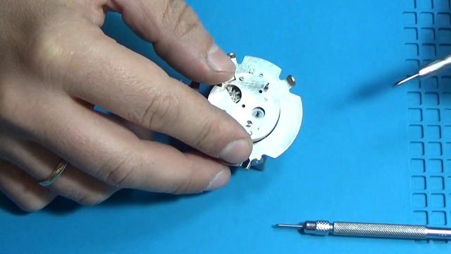 Ремонт механического будильника Ракета,разборка. Repair of mechanical alarm clock Rocket,disassembl смотреть онлайн