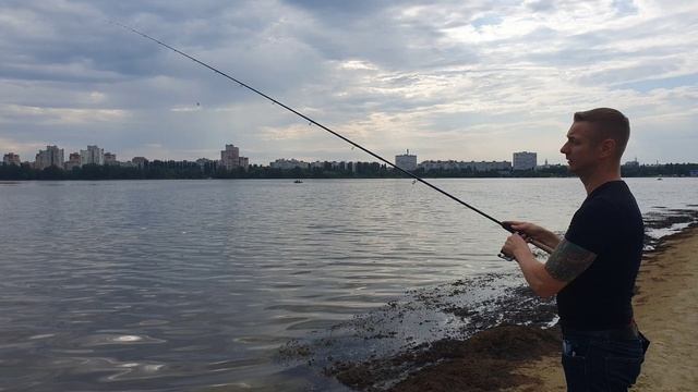 Фидер - Правила заброса удилища для начинающих смотреть онлайн