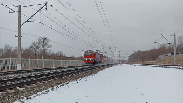 ЭП2К-209 в тяге с поездом №29 Санкт-Петербург—Белгород смотреть онлайн