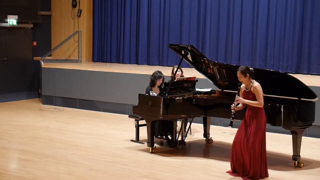 G. Rossini, Introduction, Thema and Variations смотреть онлайн