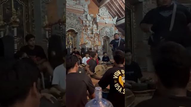 Храмовая музыка на Бали смотреть онлайн
