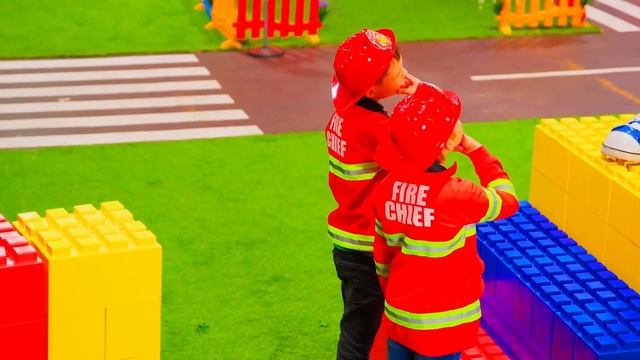 The Kids Play with Real Vehicles like Fire Trucks смотреть онлайн