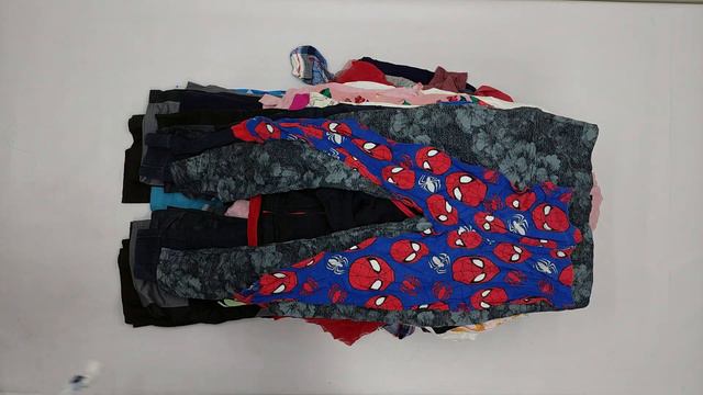 23641 Микс детский весна-осень 4-14 лет F19 Children (extra) 9 пак 45.4кг. по 4.75€/кг. 273шт. смотреть онлайн