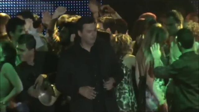 Nikos Makropoulos - De xrostao (Fix live 2011).wmv смотреть онлайн
