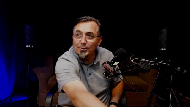 Unboxing Zoom LiveTrak L-12 смотреть онлайн