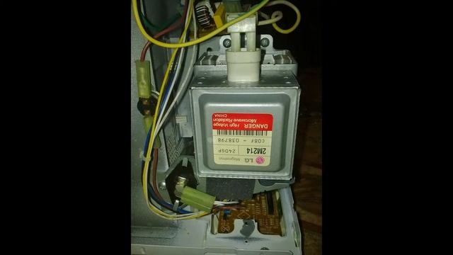 Внутри микроволновки MS-2042H смотреть онлайн