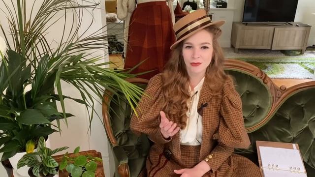 History Bounding Vlog: Incorporating historical clothing into my every day wardrobe. смотреть онлайн