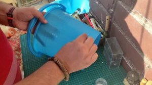 Как отремонтировать пластмассовое ведро.