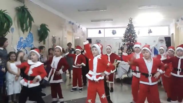 Танец в Санта Клауса 2 А класс город Новосибирск смотреть онлайн