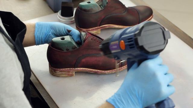 ПОКРАСКА ОБУВИ ИЗ НАТУРАЛЬНОЙ КОЖИ смотреть онлайн