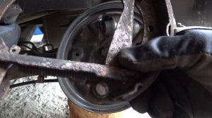 Шкода фабия полная замена задних барабанных тормозов(часть 1)разборка и дефектовка