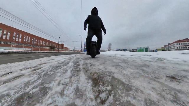 "Жизнь на Моноколесе!" 23 февраля 2022.Очень скользко, но все уже привыкли! Берегите Близких! смотреть онлайн