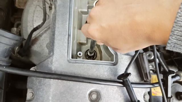 Spark plug Mercedes W124 C124 E220 M111.960 смотреть онлайн