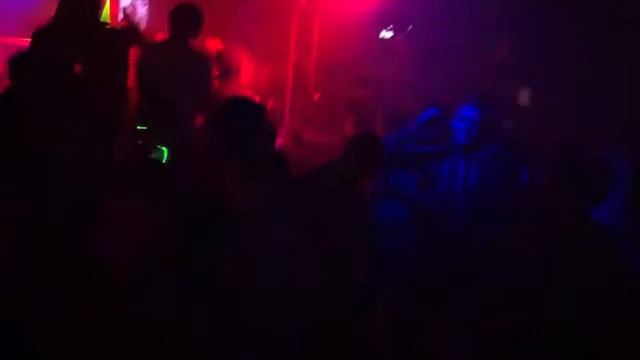 CULT top floor of the nightingale club black and gold party смотреть онлайн