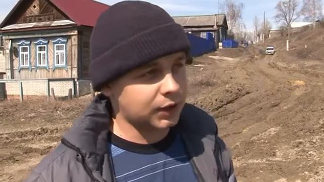 На Карпатах размыло дорогу. Апрель 2012 год. смотреть онлайн