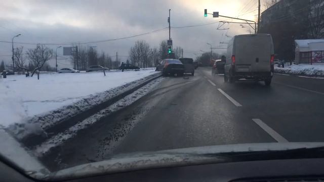 Какая машина опасней чем такси ? Конечно Каршеренг смотреть онлайн