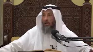 Можно ли читать Коран во время месячных без прикосновения к мусхафу? Шейх Усман аль Хамис