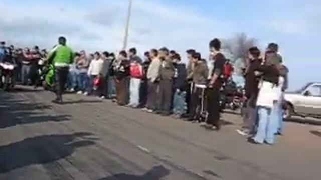 COCO PICANDO EN PIRIAPOLIS, SUZUKI GSX-R 1100 смотреть онлайн