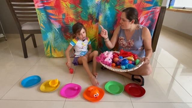 Inglés - The colour game with Ale смотреть онлайн