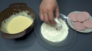 Колбаса в тесте. Колбаса в кляре на сковороде к чаю. Простой рецепт быстрого завтрака