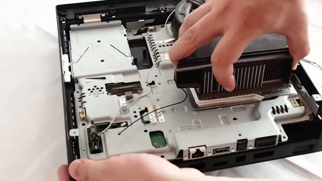 [PS3] Разборка и смена термопасты Playstation 3 Slim за 5 минут смотреть онлайн