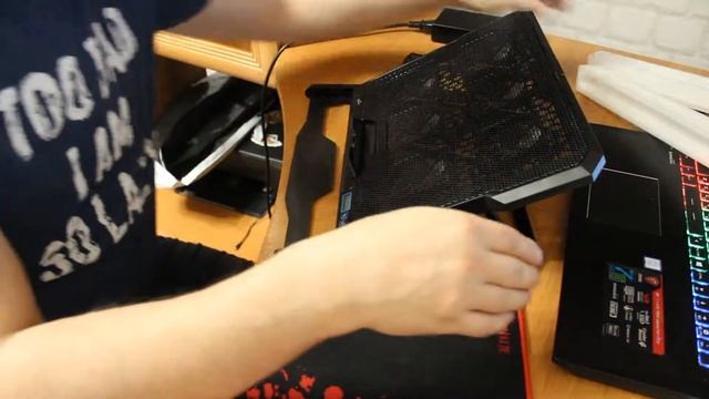 Охлаждение для ноутбука (кулер с aliexpress). Coooler Pad For Laptop. Распаковка. смотреть онлайн