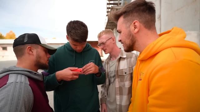 ИСПОЛЬЗУЙ ТОЛЬКО ОДИН ЦВЕТ, ЧТОБЫ СПАСТИ IPHONE ЧЕЛЛЕНДЖ!