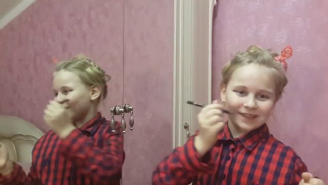 Мой первый макияж сделала  сама.