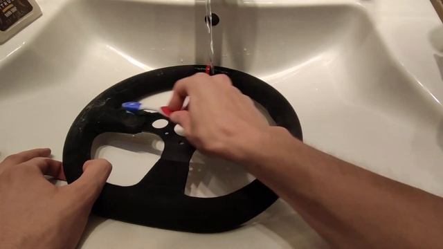 How To Easily Clean Alcantara Steering Wheel   Thrustmaster T300 Ferrari Alcantara Edition