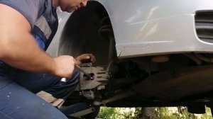 Замена передних тормозных дисков Ford focus 1 2004год #fofd #focus