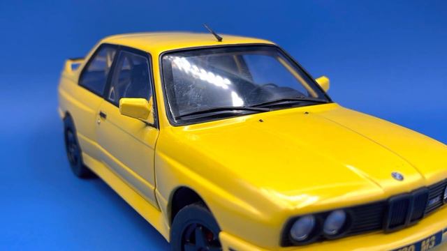 BMW E30 M3 STREET FIGHTER 1:18 SOLIDO смотреть онлайн