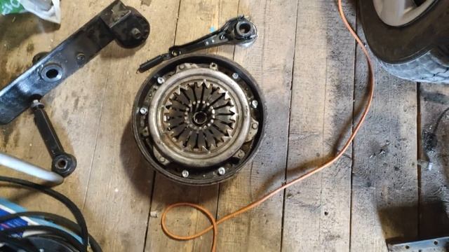 Полноценное сцепление на мини погрузчик, часть 2 смотреть онлайн