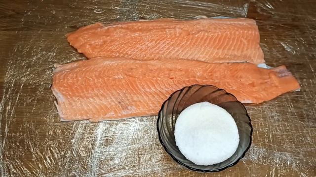 Как разделать и засолить красную рыбку! смотреть онлайн