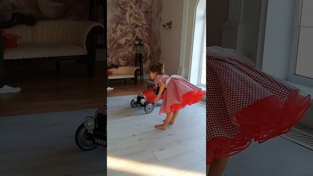 Детские платья в стиле Стиляги смотреть онлайн